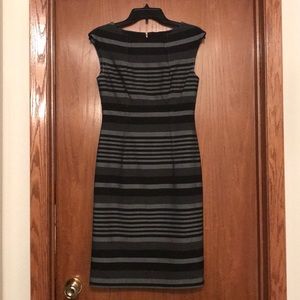 Calvin Klein dress size 2 in very good condition